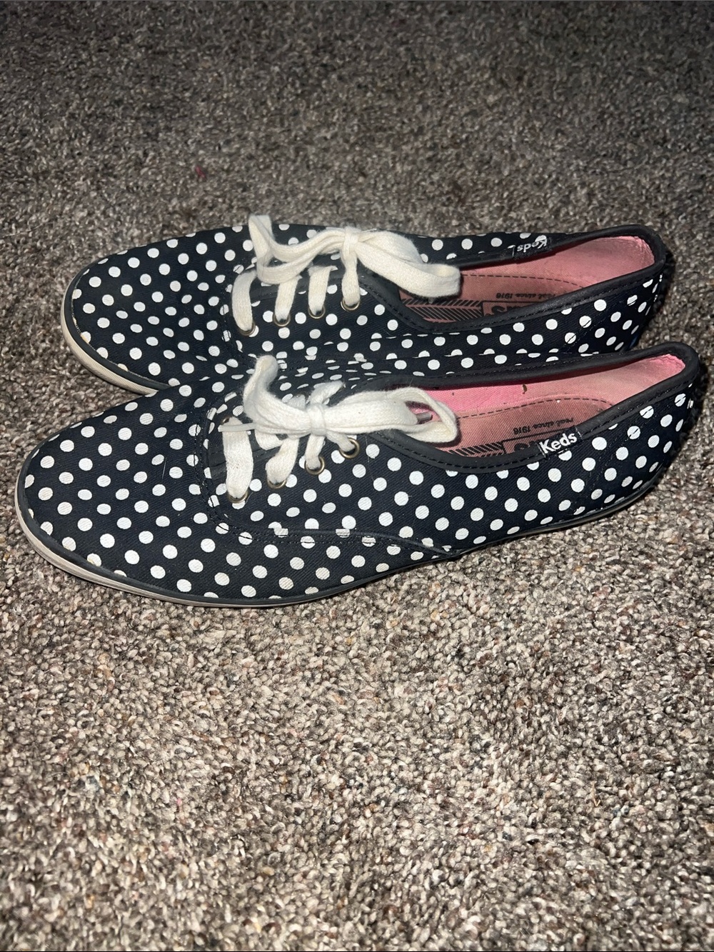 Women’s polka dot keds